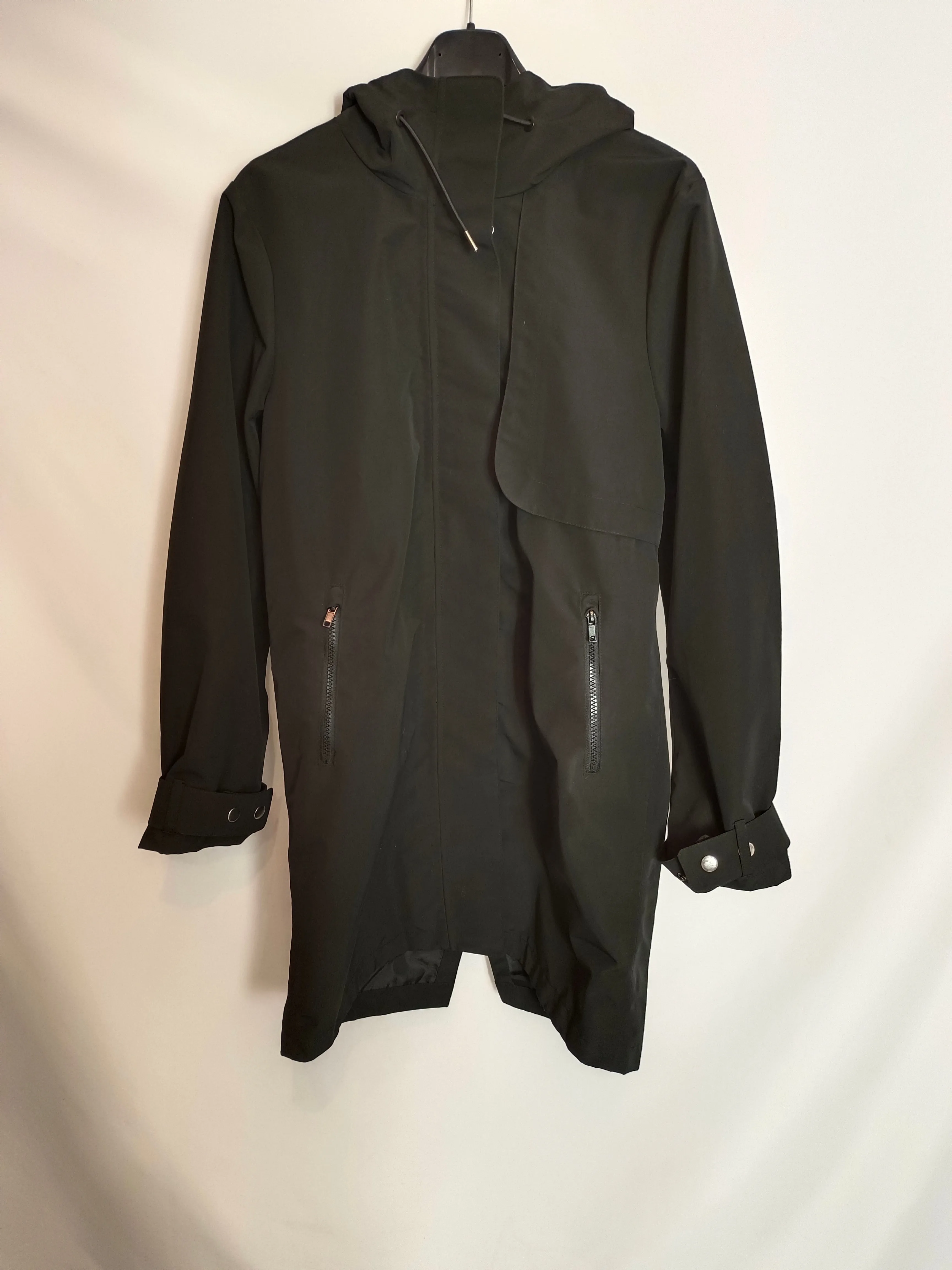 DUNNES. Abrigo negro capucha T.m