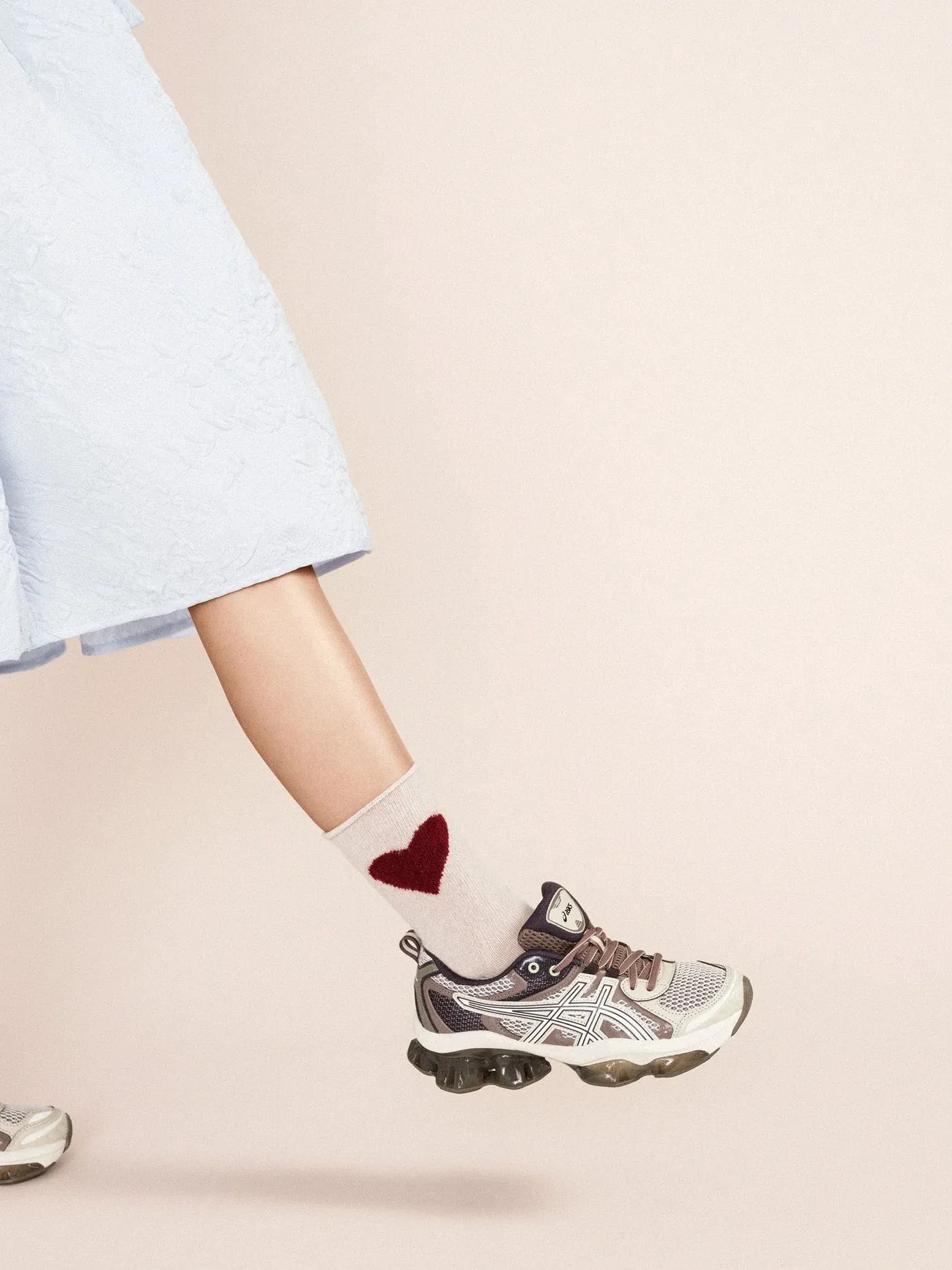 Hansel From Basel | Love Cashmere Crew in Beige