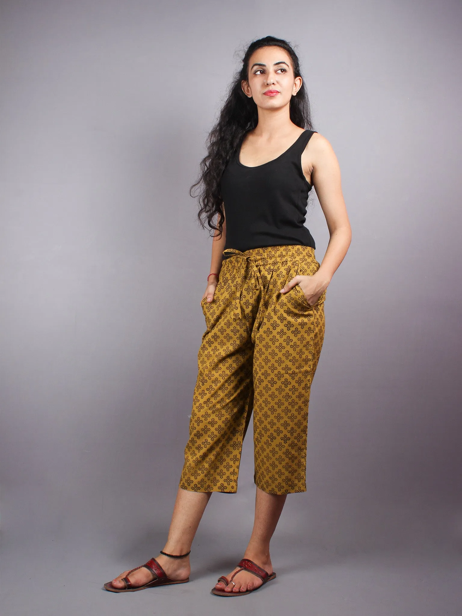 Yellow Hand Block Printed Elasticated Waist Capri - C0267015